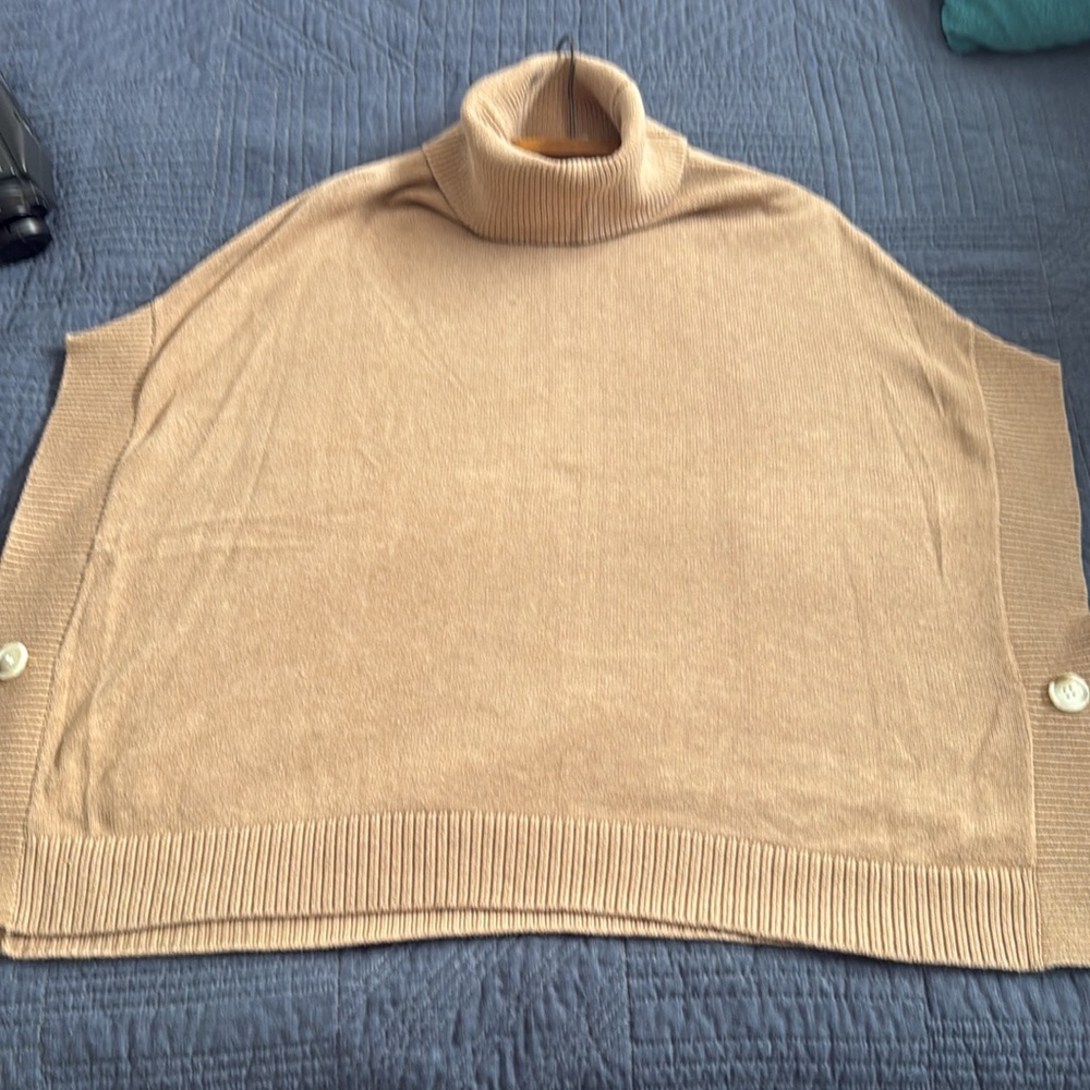LOFT ponchos - Picture 5 of 8